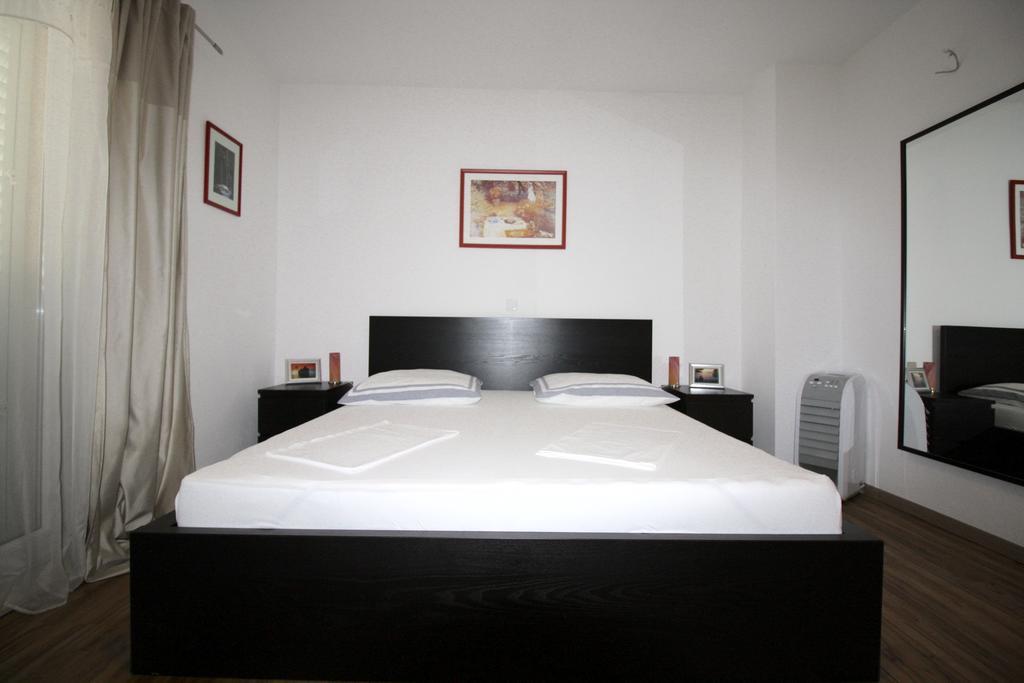 Apartment Dalmatien Traumhaus Макарська Екстер'єр фото