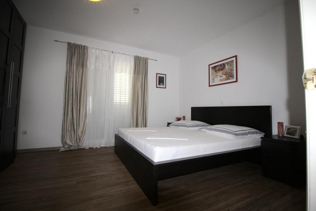 Apartment Dalmatien Traumhaus Макарська Екстер'єр фото