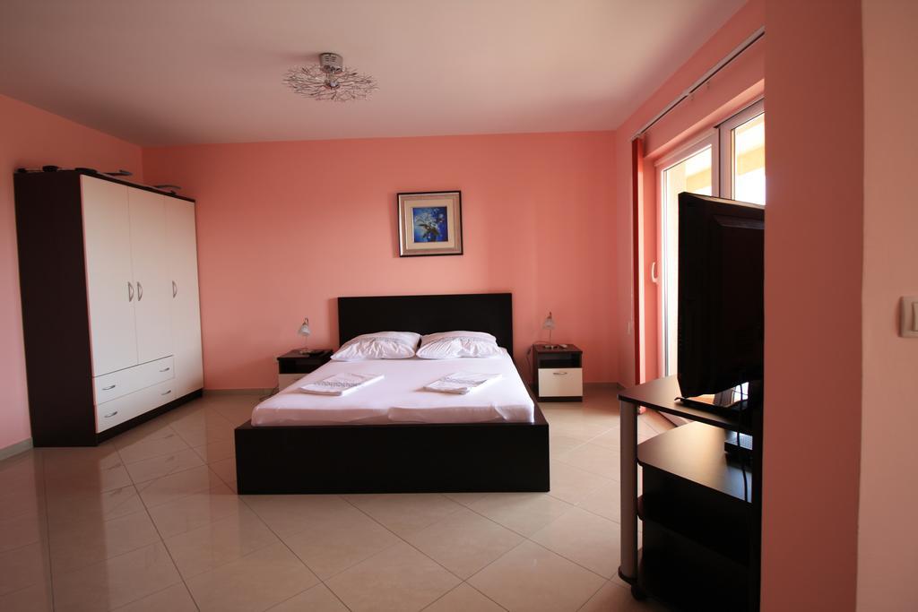 Apartment Dalmatien Traumhaus Макарська Екстер'єр фото