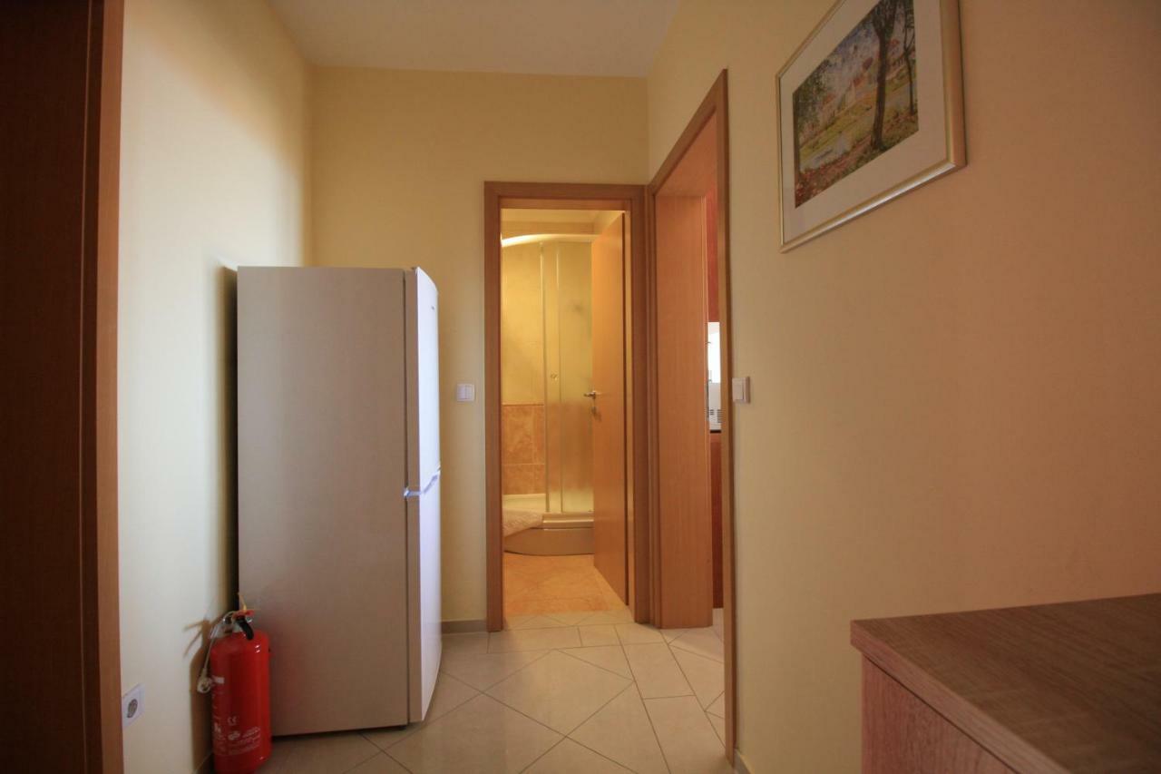 Apartment Dalmatien Traumhaus Макарська Екстер'єр фото