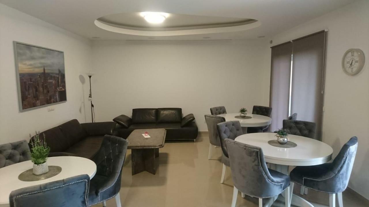 Apartment Dalmatien Traumhaus Макарська Екстер'єр фото
